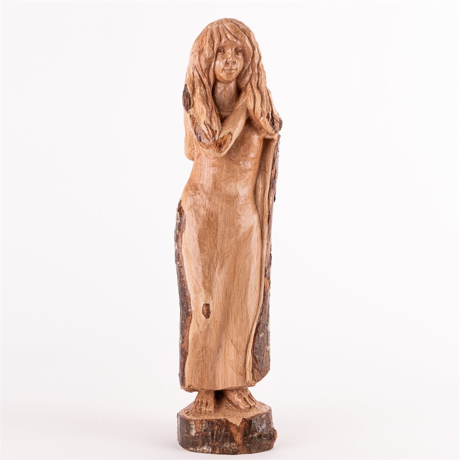 Broussaille, sculpture en taille directe sur cerisier sauvage Broussaille, sculpture en taille directe sur cerisier sauvage