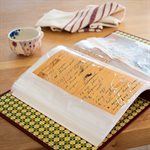 FAMILY SECRET - Binder with pockets for recipes, photos and more! Plain red with olive pattern