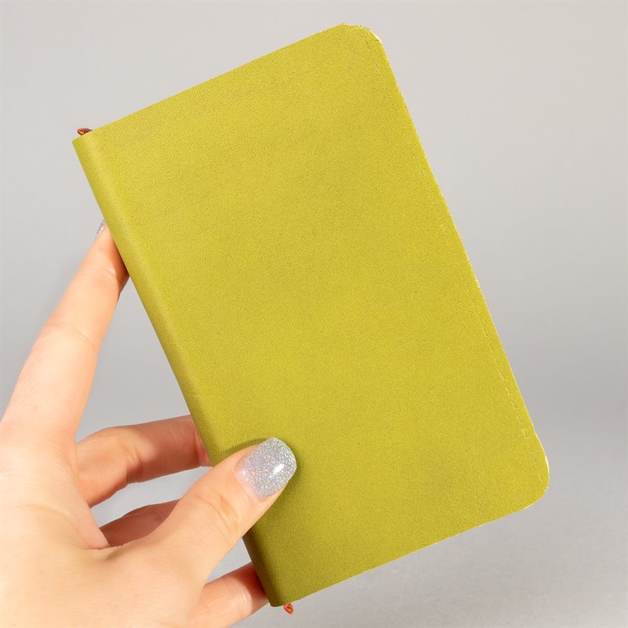 Pocket notebook with recycled leather cover Vert olive