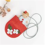 Bébé Lina et son petit sac