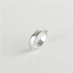 Seamless magnetic tumble polished bangle - 5 x 1 mm - Size 8