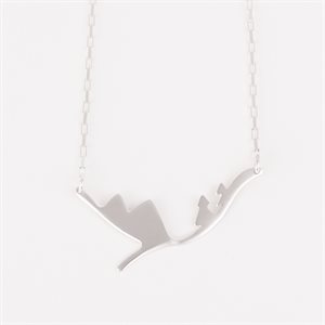 Pendentif paysage avec deux sapins et deux montagnes sur chaîne 18''