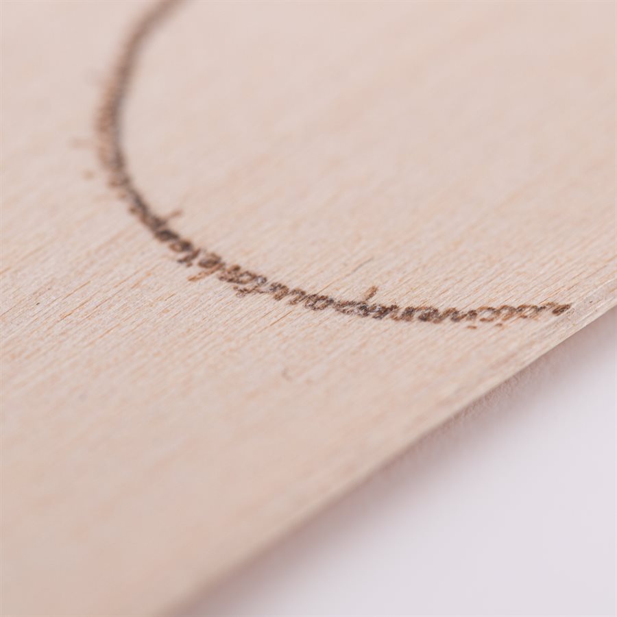 Signet en bois pyrogravé, modèle Nuit d'épinette Signet en bois pyrogravé, modèle Nuit d'épinette