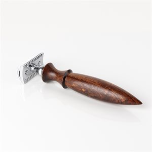 Traditional double-edged razor in ~Attribute:Matériaux~ carved