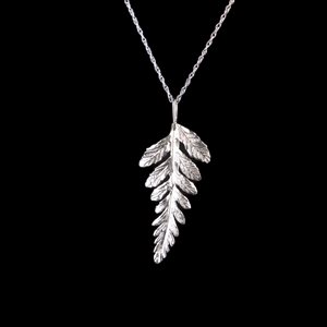 Pendant Fern leaf medium