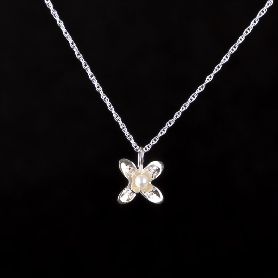Pendant Common lilac 1 flower pearl white