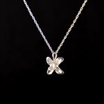 Pendant Common lilac 1 flower pearl white