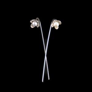Earrings long Japanese lilac pearl white