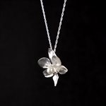 Pendant Phalaenopsis orchid 3 with pearl white
