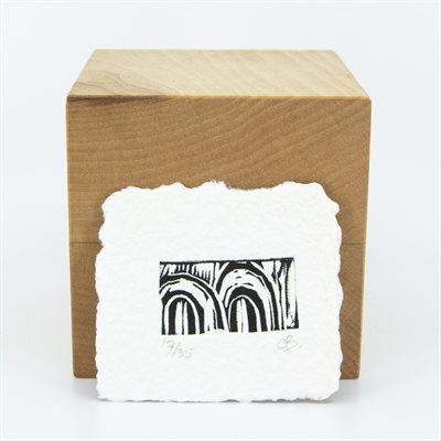 Petites portes, linogravure, papier fait main, non encadrée Petites portes, linogravure, papier fait main, non encadrée