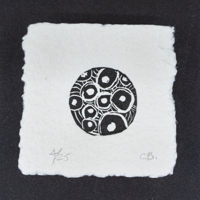 Empreinte, linogravure sur papier fait main, non encadrée Empreinte, linogravure sur papier fait main, non encadrée