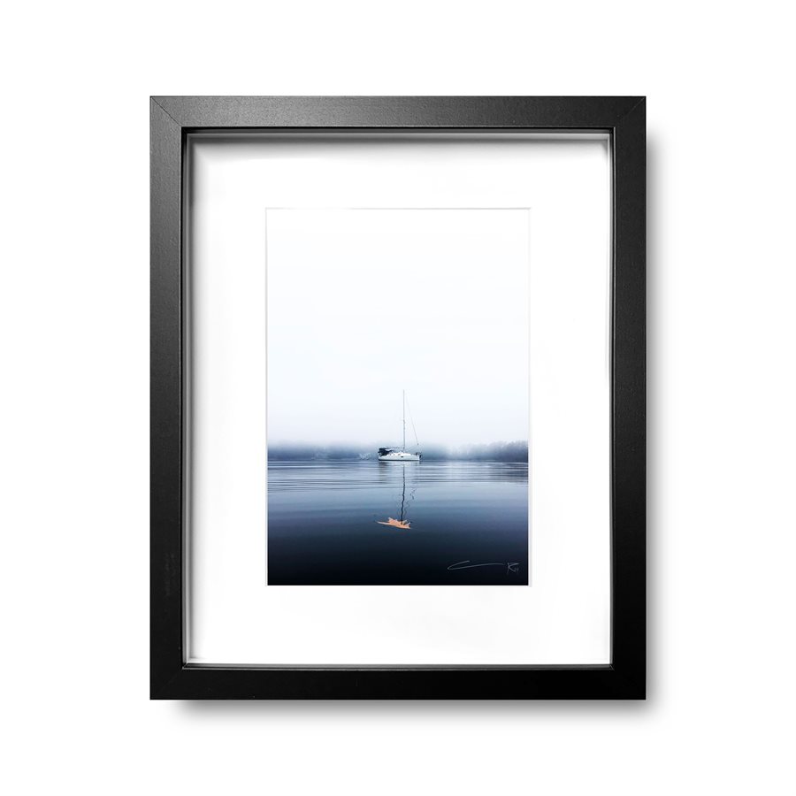 Colors in the fog, Black frame