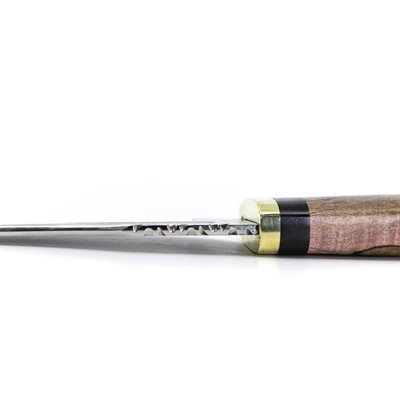 Couteau en érable coti stabilisé teinté rose et bois d'ébène Couteau en érable coti stabilisé teinté rose et bois d'ébène