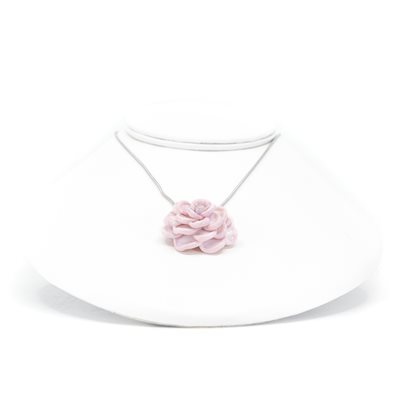 Rose en verre sur chaine inox Rose en verre sur chaine inox