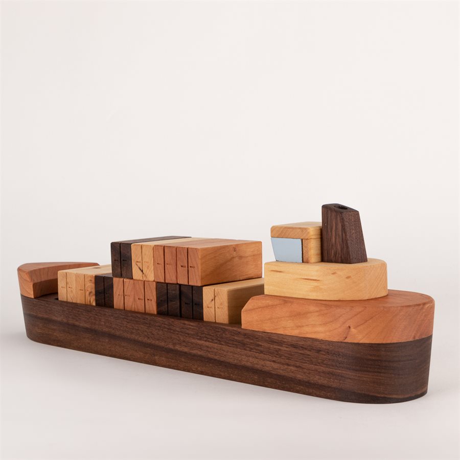 Jouet bateau cargo en bois Jouet bateau cargo en bois