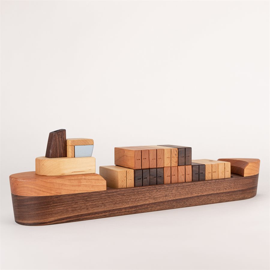 Jouet bateau cargo en bois Jouet bateau cargo en bois