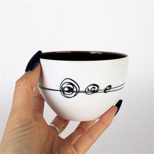 Petit bol à yogourt en porcelaine avec intérieur rouge