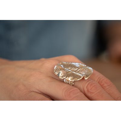 Bague feuille de nymphéas en argent, fini argent poli Bague feuille de nymphéas en argent, fini argent poli