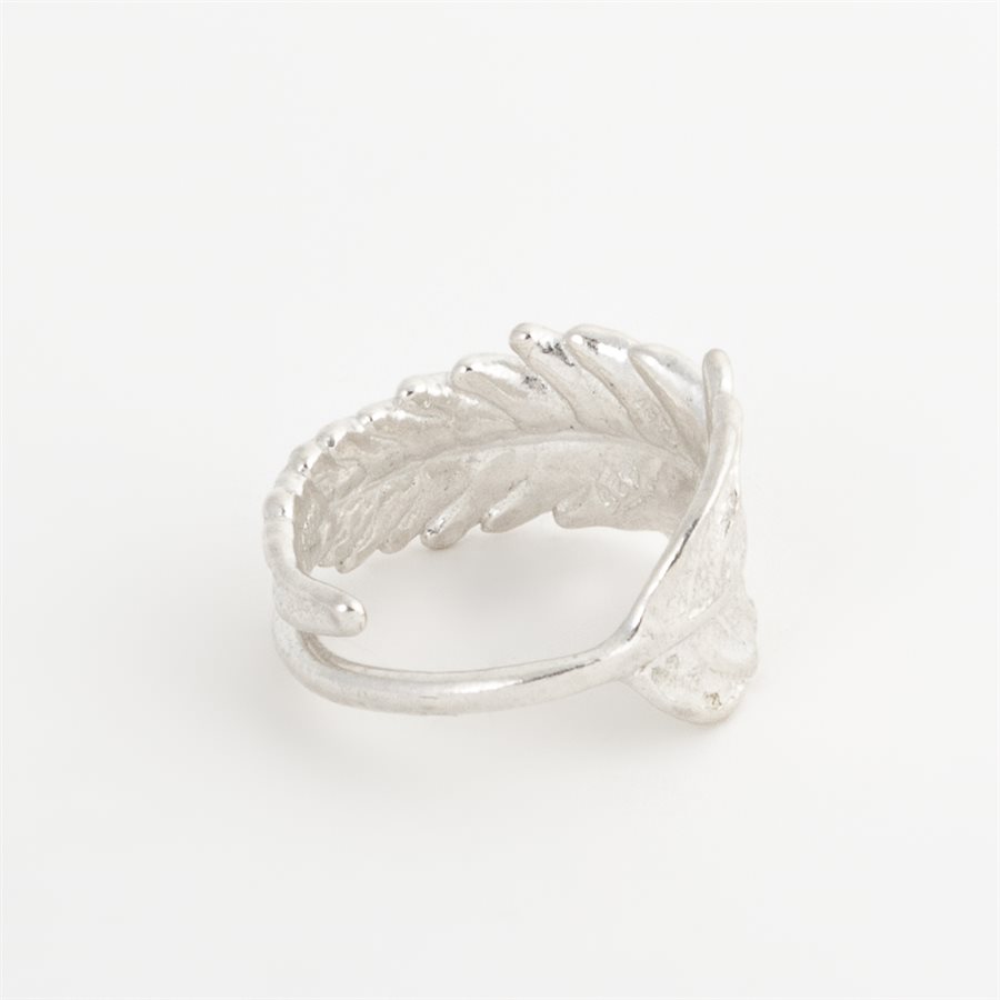 Bague feuille de fougère autruche en argent, fini argent poli Bague feuille de fougère autruche en argent, fini argent poli