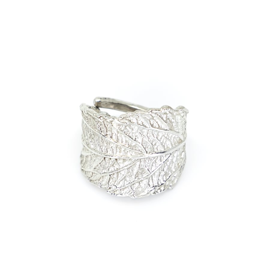 Bague feuille d'acalypha en argent, fini argent poli Bague feuille d'acalypha en argent, fini argent poli