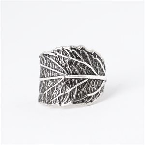 Acalypha leaf ring in silver, oxidized finish