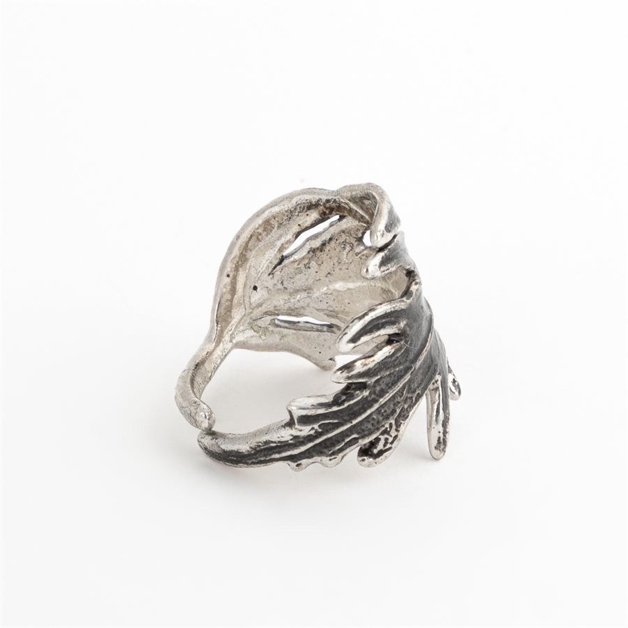 Bague feuille de sureau doré en argent, fini oxydé Bague feuille de sureau doré en argent, fini oxydé