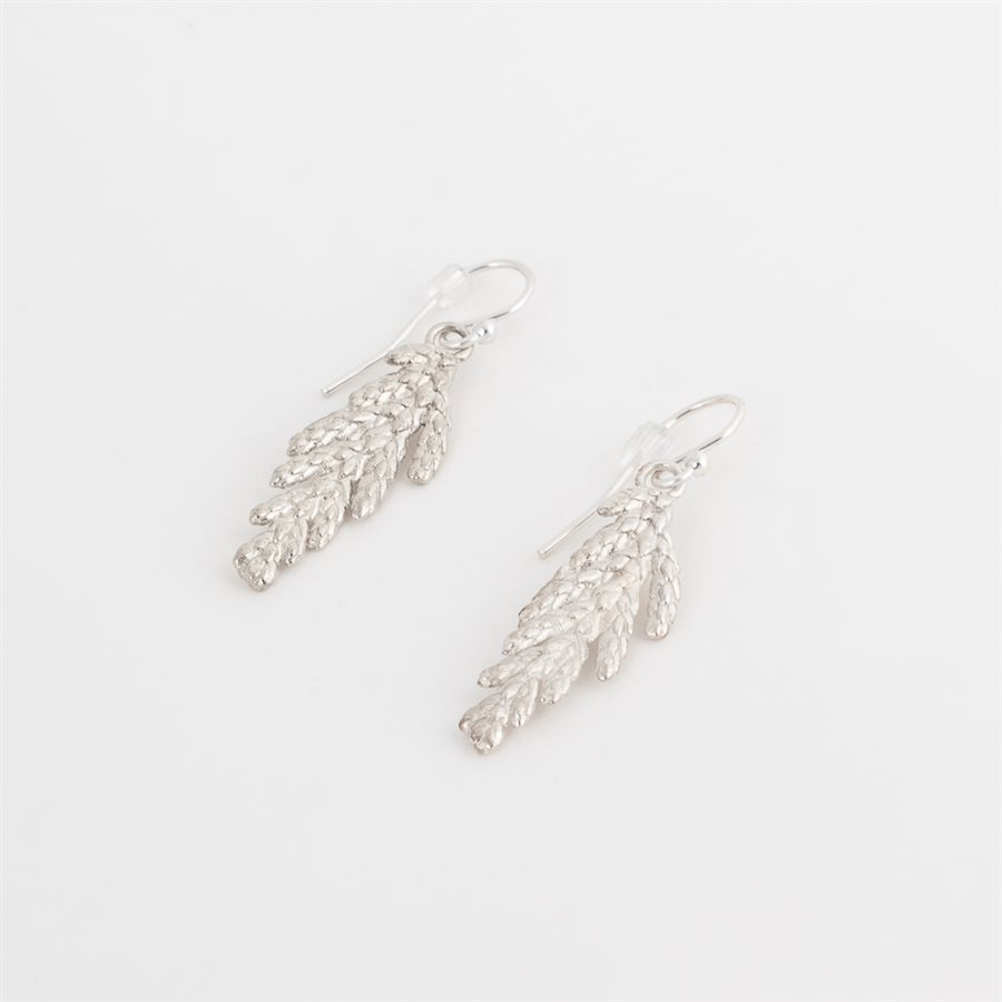 Boucle d'oreilles feuille de génévrier en argent Boucle d'oreilles feuille de génévrier en argent