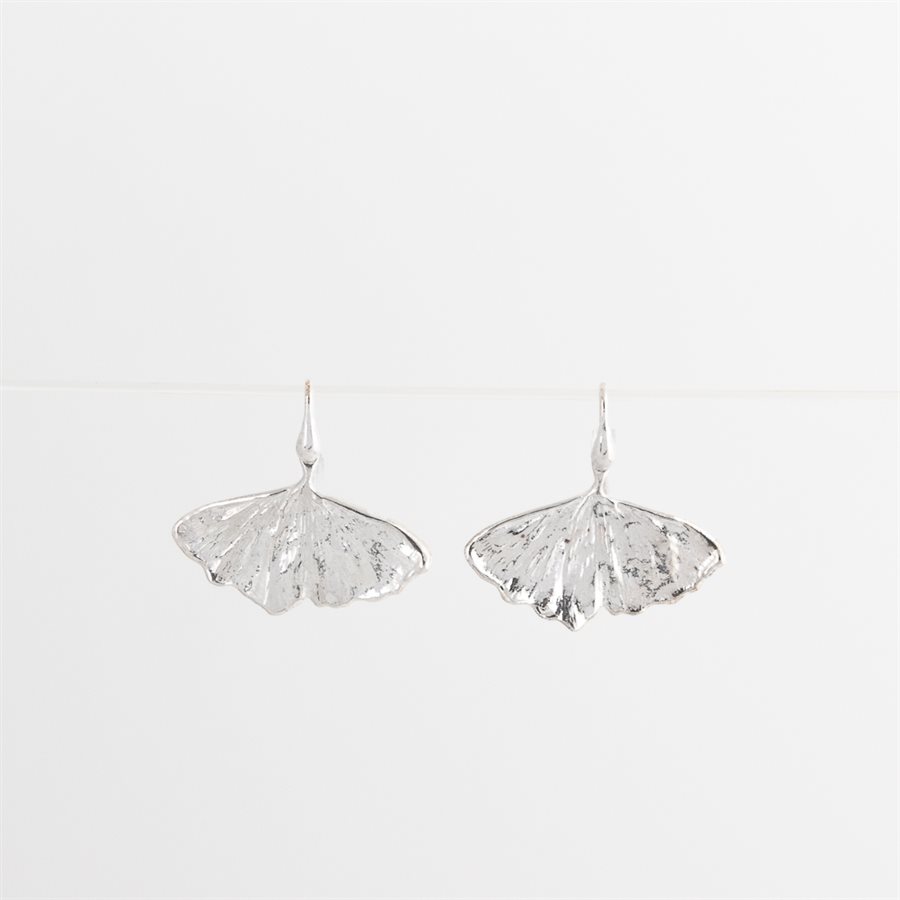 Boucle d'oreilles feuille de ginkgo en argent, modèle large Boucle d'oreilles feuille de ginkgo en argent, modèle large