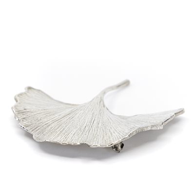 Broche feuille de ginkgo, fini argent Broche feuille de ginkgo, fini argent