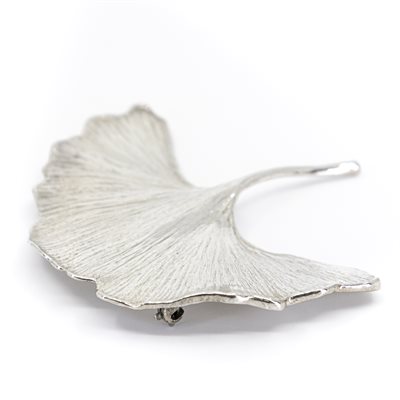 Broche feuille de ginkgo, fini argent Broche feuille de ginkgo, fini argent