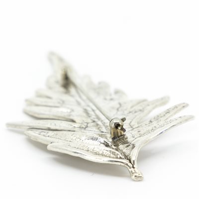 Broche en argent, feuille de sureau plumeux Broche en argent, feuille de sureau plumeux