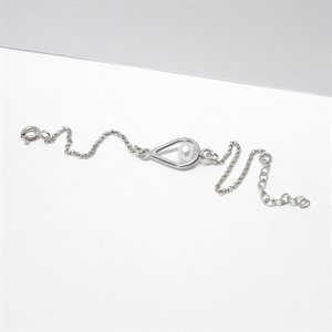 Sterling silver teardrop bracelet with white freshwater pearl (M / L) 