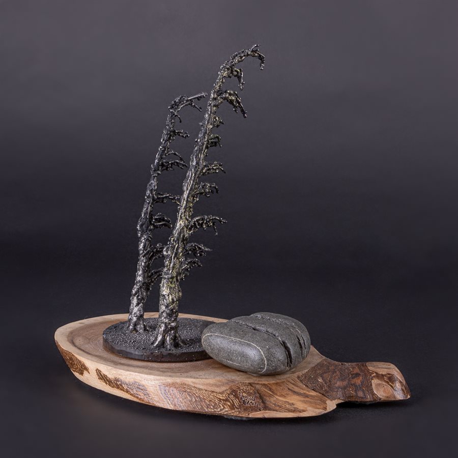 Les terneuviens, arbre de métal soudé sur base en bois Les terneuviens, arbre de métal soudé sur base en bois