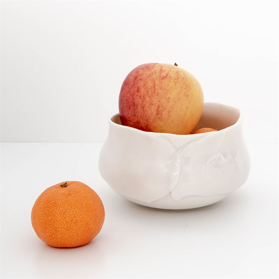 Moyen bol en porcelaine pincée blanche Moyen bol en porcelaine pincée blanche