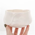 Moyen bol en porcelaine pincée blanche