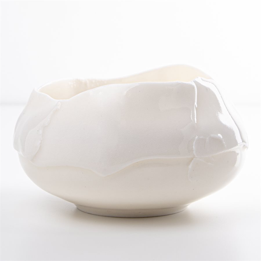Moyen bol en porcelaine pincée blanche Moyen bol en porcelaine pincée blanche