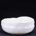 Moyen bol en porcelaine pincée blanche