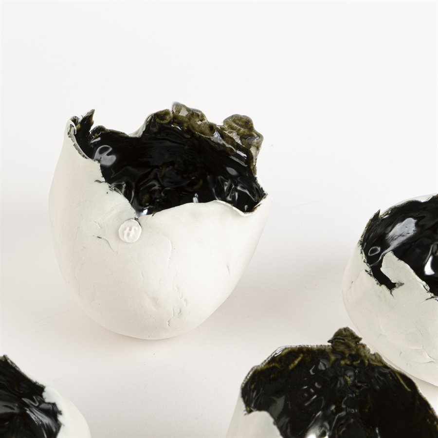 Petit bol oeuf blanc avec intérieur métalique et Kintsigu