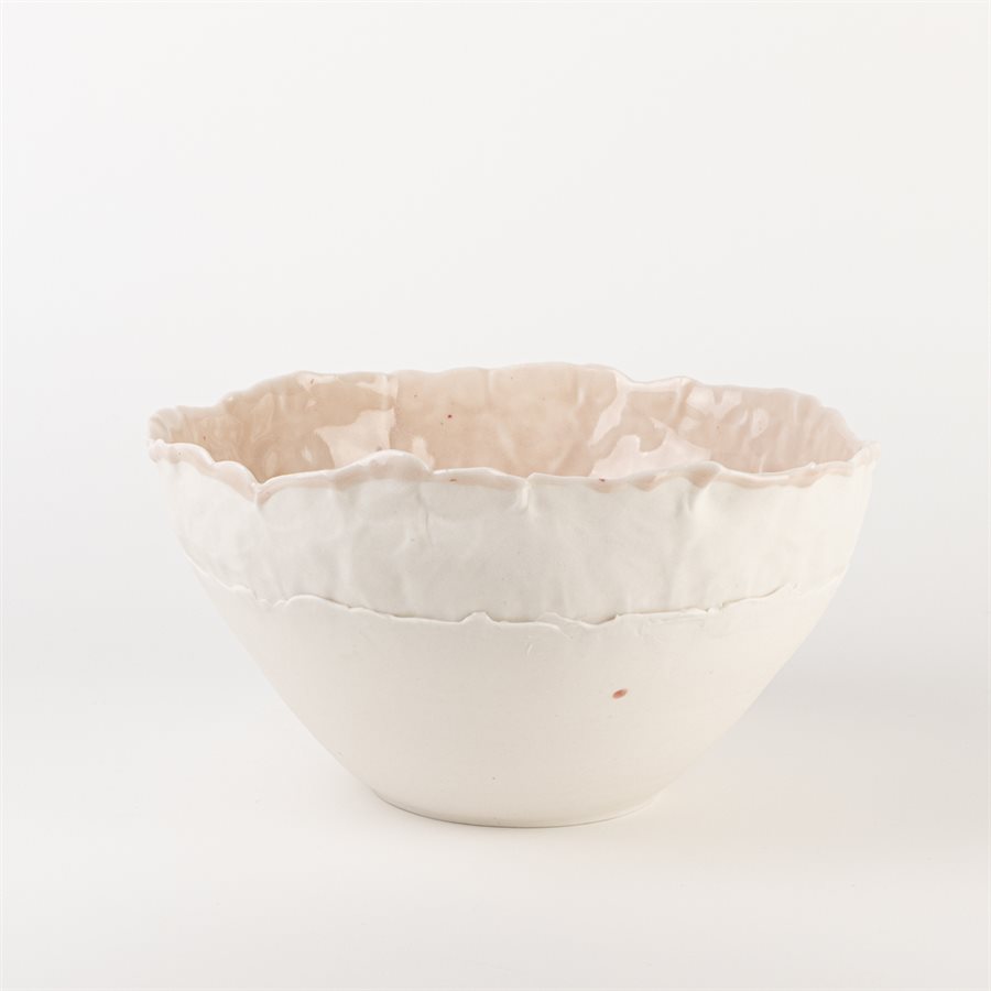 Grand bol rose en porcelaine pincée Grand bol rose en porcelaine pincée