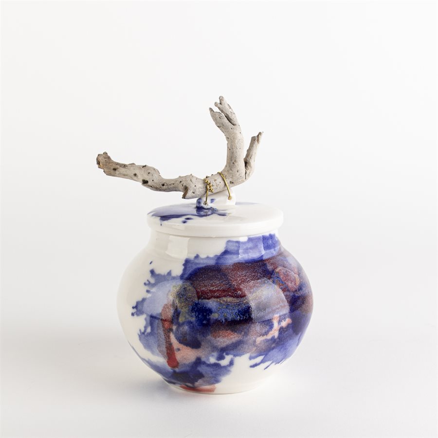 Petite jarre, blanc, bleu et rouge lustré avec bois flotté Petite jarre, blanc, bleu et rouge lustré avec bois flotté