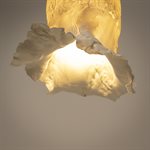 Lampe suspendue “Froufrou” en porcelaine avec effet Kintsugi