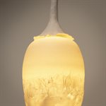 Lampe suspendue “Froufrou” en porcelaine avec effet Kintsugi