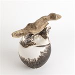 Jarre en céramique obvara avec ornement de bois flotté