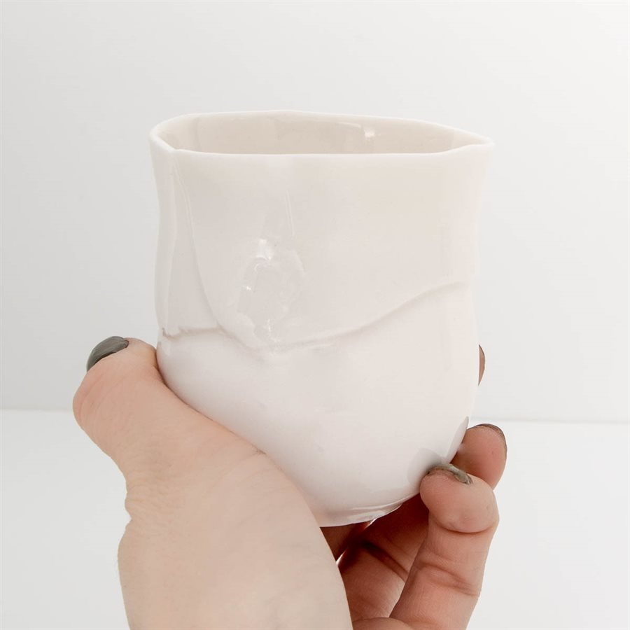 Verre en porcelaine pincée Verre en porcelaine pincée