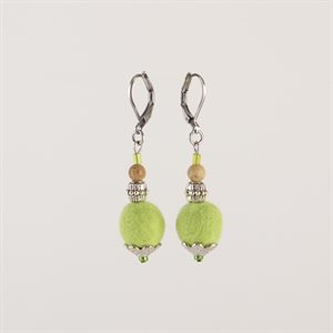 Boucle d'oreille bille en laine feutrée - Verte 2