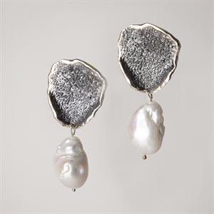 Boucle d'oreille FAUVE - Oxydé avec perle blanche