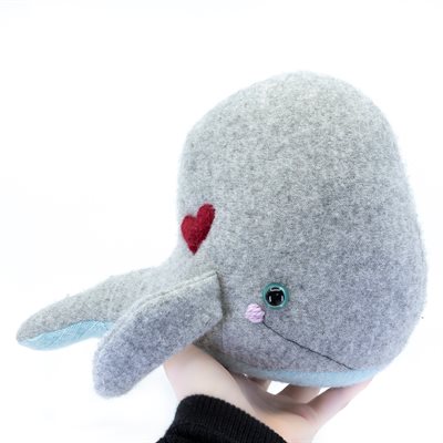 Wool doggie, Grey whale model Wool doggie, Grey whale model
