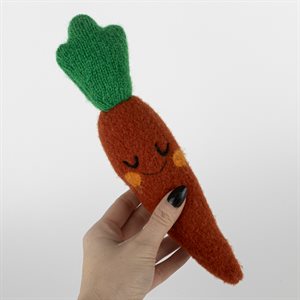 Little carrot doggie 100% wool 