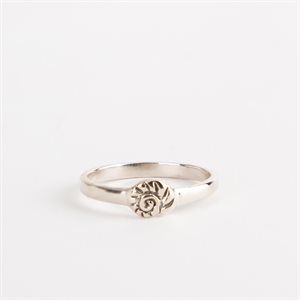 Silver ring, shell model, size 6½