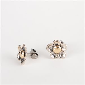 Boucle d'oreille en argent ornée d'or, modèle fleur sur clous
